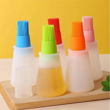 Load image into Gallery viewer, Portable Silicone Oil Bottle with Brush Oil Dispenser Liquid Oil Pastry Kitchen Baking BBQ Tool Kitchen Tools BBQ Baking Gadgets Silicon Oil Bottle Brush  Baking or Grilling Frying BBQ
