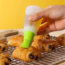 Load image into Gallery viewer, Portable Silicone Oil Bottle with Brush Oil Dispenser Liquid Oil Pastry Kitchen Baking BBQ Tool Kitchen Tools BBQ Baking Gadgets Silicon Oil Bottle Brush  Baking or Grilling Frying BBQ

