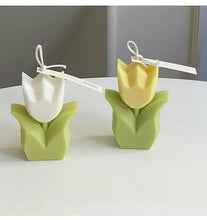Load image into Gallery viewer, Tulip Candle Aroma Decoration Wedding Souvenir Birthday Gift Decoration Candles Handmade Delicate Tulip Flower Shape Candle  Perfect for Birthday Party Wedding Spa Home Decor
