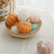 Load image into Gallery viewer, Pumpkin Candle Creative Handmade Aromatherapy Candle Pumpkin Candle Fall Candle Gift Set For Women Aromatherapy Candle Gift For Halloween Decorations Candle Photo Home Restaurant Hotel Decoration
