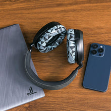 Load image into Gallery viewer, Sennheiser Momentum 4 Earpads - WC PadZ Momentum 4
