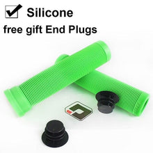 Load image into Gallery viewer, Silicone Bicycle Grips Road Bike Handlebar Grip With Rubber Handle Bar End Plug Bicycle Silicone Foam Grips Memory Foam Technology And Ergonomic Design Anti-Slip Shockproof And Weather Resistant Bicycle Handles
