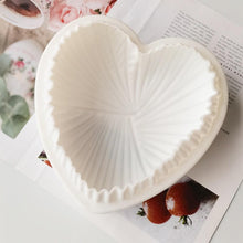 Load image into Gallery viewer, Silicone Cake Mold Nonstick Heat Resistant Reusable Baking Tools Birthday Christmas Bakeware Heart Mould Smooth Heart Mold Chocolate Mold Love Shaped Silicone Cake Mould
