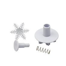 Load image into Gallery viewer, Snowflake Fondant Cake Decorating Tools Sugarcraft Cutter Mold Cake Decorating Baking Tools Kitchen Accessories 3Pcs/Set Snowflake Cookie Cutter Set Cake Decorating Mold Fondant Winter Theme Molds
