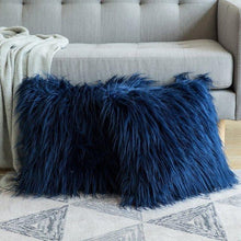 Load image into Gallery viewer, Soft Fur Polyester Cotton Pillow Covers Cushion Covers Luxury Soft Decorative Pillow Covers Home Decor Pillow Covers Living Room Bedroom Decorative Pillowcase Shaggy Fluffy Cover 45x45CM
