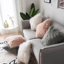 Load image into Gallery viewer, Soft Fur Polyester Cotton Pillow Covers Cushion Covers Luxury Soft Decorative Pillow Covers Home Decor Pillow Covers Living Room Bedroom Decorative Pillowcase Shaggy Fluffy Cover 45x45CM
