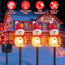 Load image into Gallery viewer, Solar Powered Lamp 3 Snowmen Garden Stake Light
