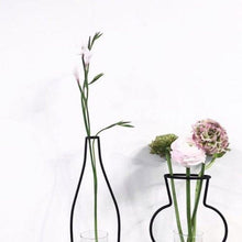 Load image into Gallery viewer, Style Retro Line Flowers Vase Frame Nordic Style Wall Hanging Metal Holder Modern Solid Home Decor Modern Rose Frame Clear Vase Planter Flower Holder Decorations for Wedding Living Room, Office Party
