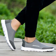 Load image into Gallery viewer, Summer Breathable Comfortable Mesh Running Mens Shoes Trainers Walking Outdoor Sport Men Sneakers Running Shoes Ultra Lightweight Breathable Walking Shoes Non Slip Athletic Fashion Sneakers
