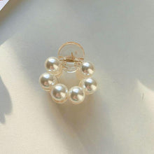 Load image into Gallery viewer, Sweet Mini Round Pearl Hair Clips for Women Girls Hair Claw Chic Barrettes Claw Crab Hairpins Styling Gorgeous Fashion Hair Accessories For Women
