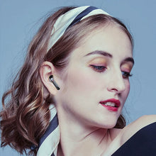 Load image into Gallery viewer, TWS Bluetooth 5.1 Earphones Mirror Screen Display
