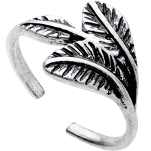 Load image into Gallery viewer, Silver Plated Plume of Feathers Toe Ring
