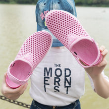 Load image into Gallery viewer, Unisex Fashion Beach Sandals Thick Sole Slipper Waterproof Anti-Slip Sandals Flip Flops Breathable Uppers Quick-Drying Garden Sandals Beach Slippers Slip On Clogs
