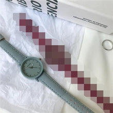 Load image into Gallery viewer, Vintage Leather Simple Women Watches Fashion Quartz Watch Wristwatches Retro Casual Watches Brown Leather Classic Analog Quartz Fashion Simple Ladies Quartz Watches
