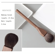 Load image into Gallery viewer, Vintage Style 1Pcs European Wood Handle Makeup Brush High Quality Loose Powder Brush Foundation Brush Super Soft Theatre Makeup
