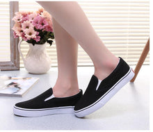 Load image into Gallery viewer, White Couple Canvas Women Espadrilles Shoes Womens Flats Women Running Breathable White Casual Slip On Flats Comfortable Walking Casual Simple Espadrilles
