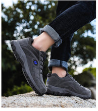 Load image into Gallery viewer, Winter Couple Outdoor Hiking Shoes Winter Warm Men's Shoe Lightweight Non-Slip Sneakers Low Top Walking Shoes For Outdoor Trailing Walking Climbing Running Shoes For Cold Weather
