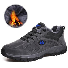 Load image into Gallery viewer, Winter Couple Outdoor Hiking Shoes Winter Warm Men's Shoe Lightweight Non-Slip Sneakers Low Top Walking Shoes For Outdoor Trailing Walking Climbing Running Shoes For Cold Weather
