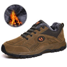 Load image into Gallery viewer, Winter Couple Outdoor Hiking Shoes Winter Warm Men's Shoe Lightweight Non-Slip Sneakers Low Top Walking Shoes For Outdoor Trailing Walking Climbing Running Shoes For Cold Weather

