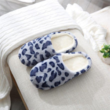 Load image into Gallery viewer, Winter Home Slippers Women Cotton Shoes Soft Plush Indoor Slippers Shoes For Women Men Couple Warm Fur Slippers Cute Comfy Fuzzy Knitted Memory Foam Slip On House Slippers
