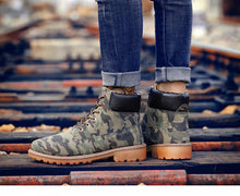 Load image into Gallery viewer, Winter Luxury Shoes Mens Flat Heel Boots Fashion Warm Ankle Boots Outdoor Warm Non Slip Fur Lined Ankle Boots Leather Winter Walking Shoes For Mens
