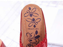 Load image into Gallery viewer, Woman Sandals For Beach Slip On Fashion Sandals Women Thick Bottom Footwear Flat Sandals Soft Leather Vintage Summer Casual Non-Slip Beach Platform Shoes Sandals
