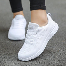 Load image into Gallery viewer, Women Casual Fashion Breathable Walking Mesh Flat Shoes White Sneakers Summer New Fashion Women's Vulcanized Running Sneakers Walking Tennis Shoes
