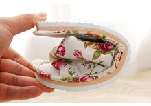 Load image into Gallery viewer, Women Casual Floral Home Slippers Soft Non-slip Foam Bottom Slippers Spring Autumn Indoor Couple Linen Slipper Flip Flops Slides Slip-On Indoor Slippers For Women Soft Womens Flannel Home Bedroom Slippers
