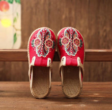 Load image into Gallery viewer, Women Casual Linen Handmade Mules Flat Slippers Retro Vegan Summer Canvas Comfortable Espadrille New Women Shoes Slides Flat Summer Style Handmade Retro Slippers
