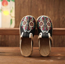Load image into Gallery viewer, Women Casual Linen Handmade Mules Flat Slippers Retro Vegan Summer Canvas Comfortable Espadrille New Women Shoes Slides Flat Summer Style Handmade Retro Slippers
