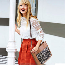 Load image into Gallery viewer, Women Fashion Leather Crossbody Bag
