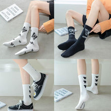 Load image into Gallery viewer, Women Korea Funny Socks Long Socks Black Cool Socks Harajuku GD Hip Hop Cotton Skateboard Socks Men New Trend Daisy Socks Men

