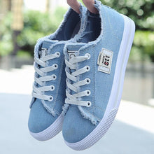 Load image into Gallery viewer, Women's Canvas Breathable Classic Summer Sneakers Lace-Up Shoes Casual Outdoor Men Sneakers Womens Canvas Sneakers Low Top Tennis White Shoes
