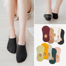 Load image into Gallery viewer, Women's Cute Cotton Invisible No Show Non-Slip Summer Candy Solid Color Silicone Short Socks Fashion Thin Ankle Boat Socks
