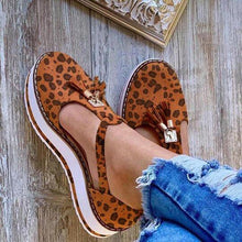 Load image into Gallery viewer, Women Summer Sandals Fashion Buckle Strap Solid Cover Heel Flat Platform Heel Casual Summer Strappy Cut Out Closed Toe Sandals Comfy Chunky Slippers For Indoor Outdoor
