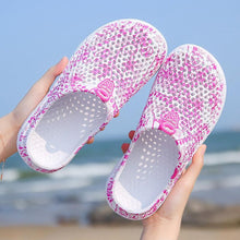 Load image into Gallery viewer, Womens Casual Clogs Breathable Beach Sandals Slippers Summer Slip On Women Flip Flops Home Shoes Breathable Water Shoes Beach Sandals Lightweight Slip-On Clogs
