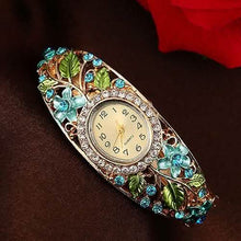 Load image into Gallery viewer, Women's Crystal Bracelet Wrist Watch
