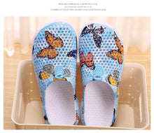 Load image into Gallery viewer, Womens Slip-On Quick Dry Water Clogs Shoes Beach Sandals Lightweight Breathable Bathroom Garden Clogs Shoes Summer Breathable Mesh Sandals Beach Footwear Anti-Slip Slippers Quick Drying Sandals
